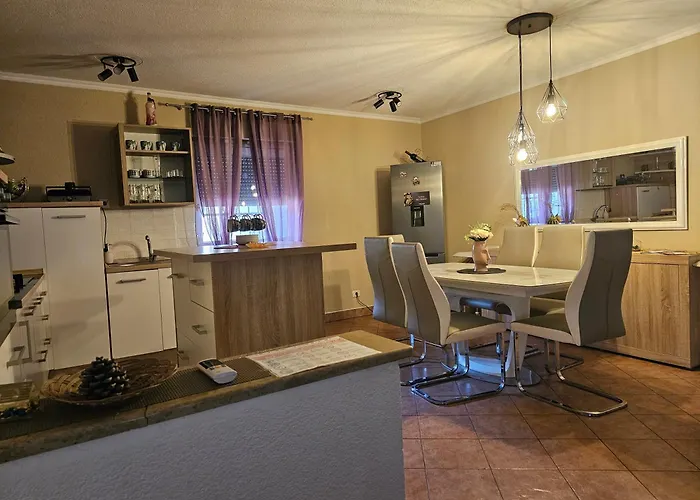 Apartment Nicol