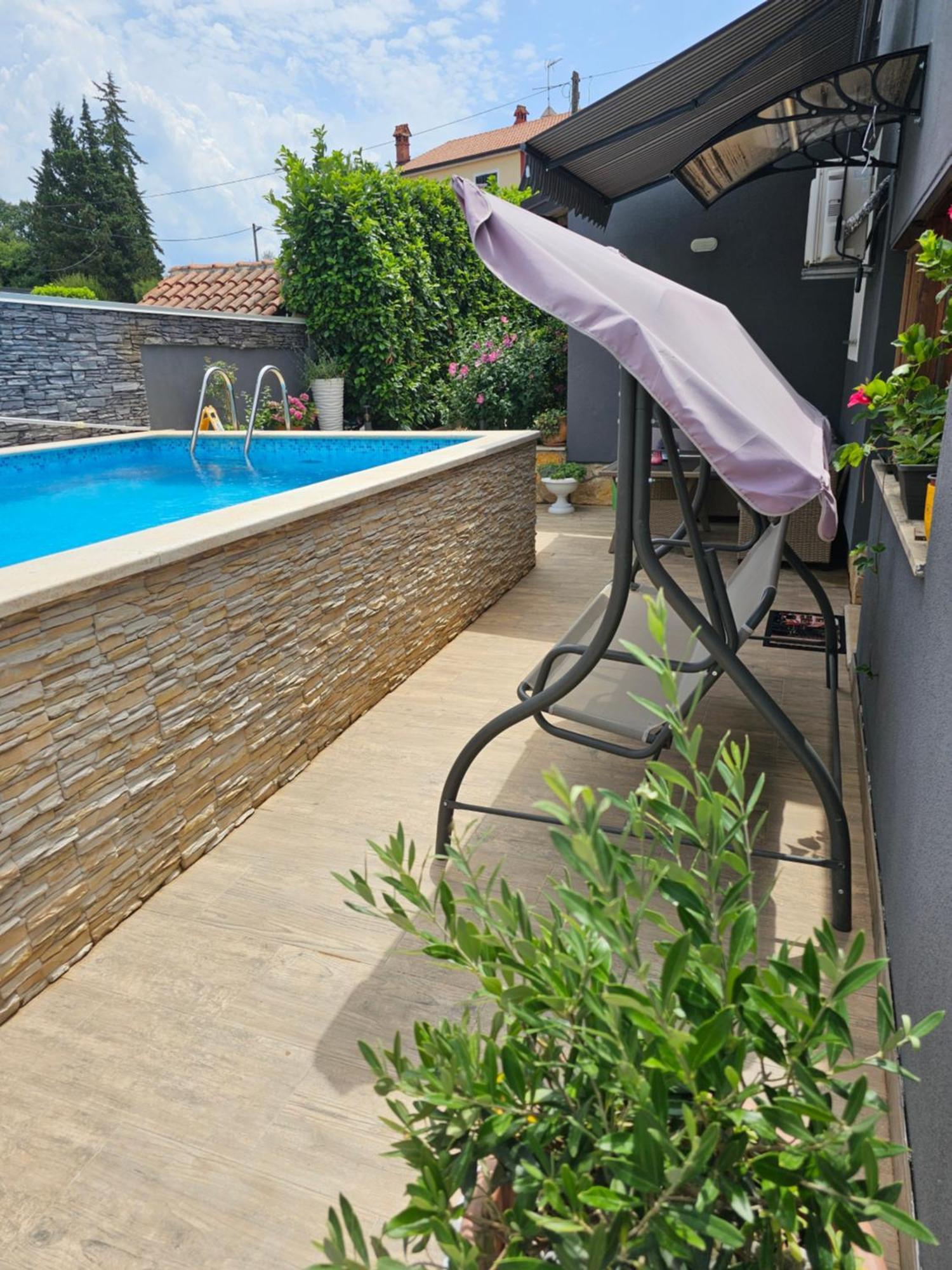 Apartma Nicol *